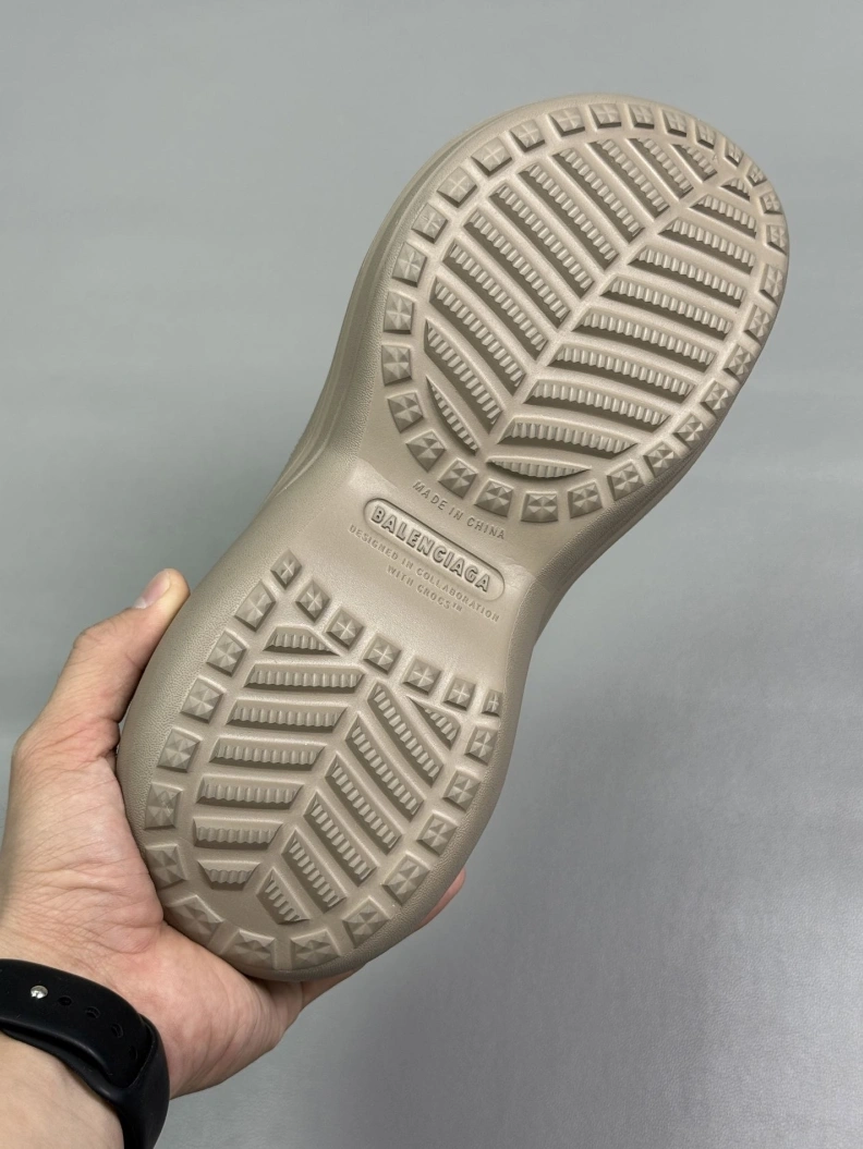 EyeCatching Bxlxnciaga Slippers 109312
