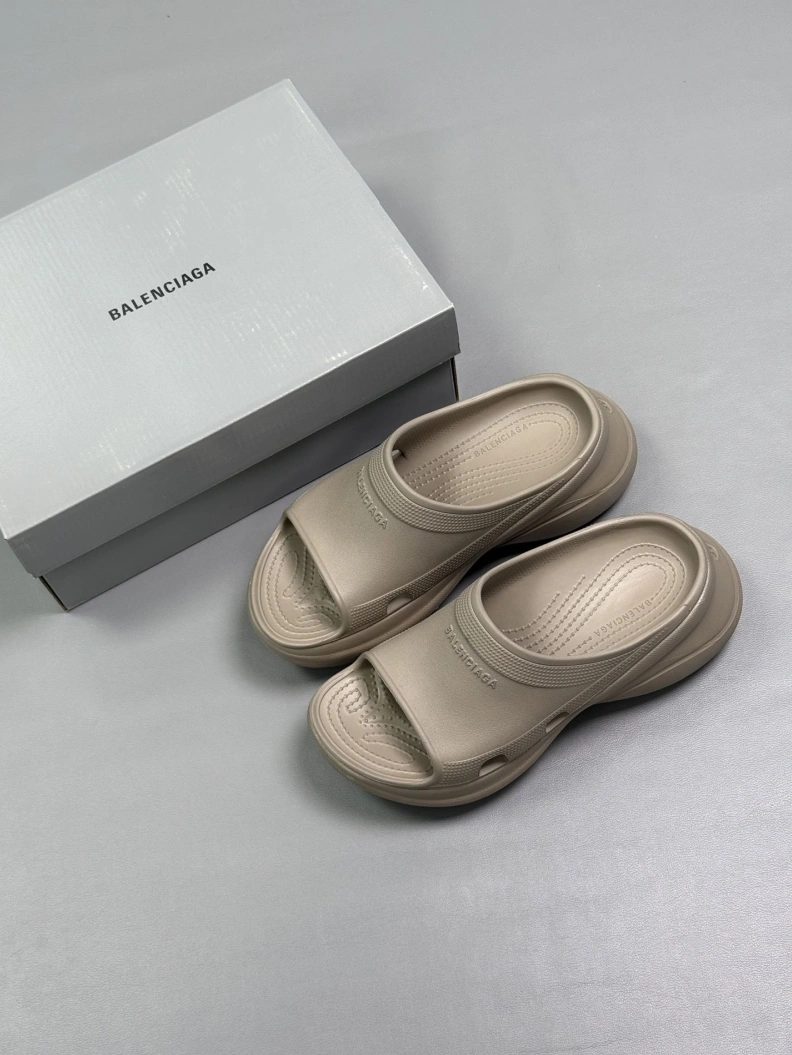 EyeCatching Bxlxnciaga Slippers 109312