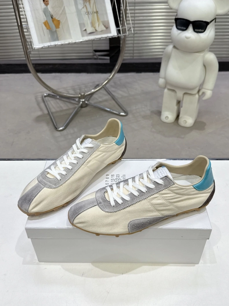 Versatile Othxr Sneakers 211104