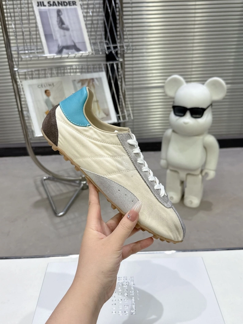 Versatile Othxr Sneakers 211104