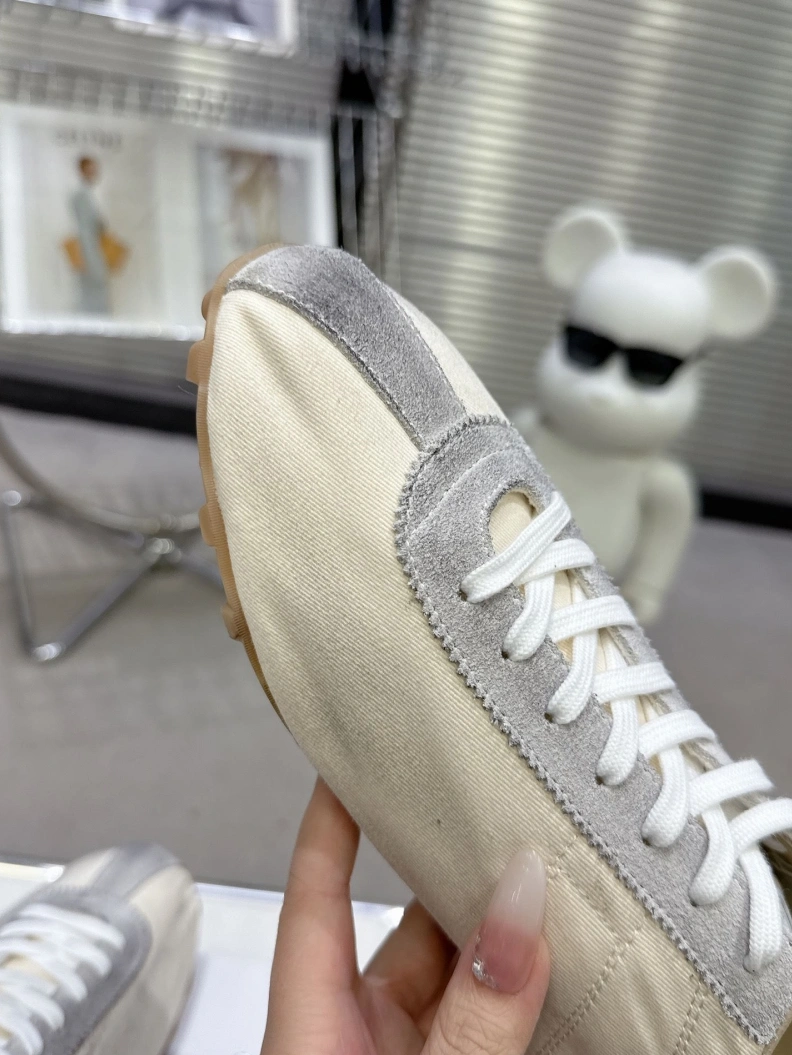 Versatile Othxr Sneakers 211104