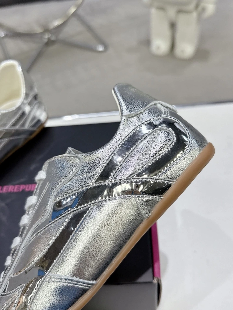 Othxr Sneakers Trendsetting 211102