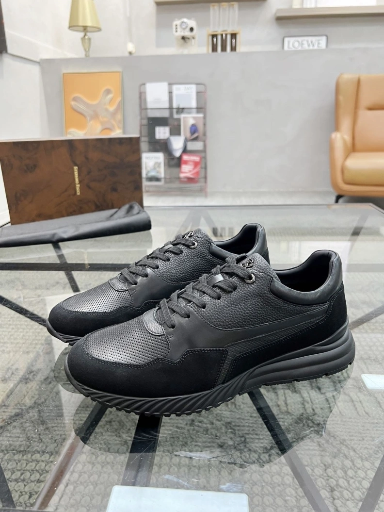 Lightweight Othxr Sneakers 211095