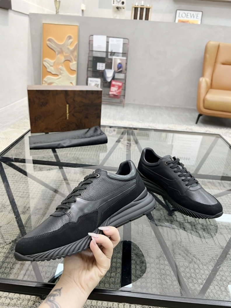 Lightweight Othxr Sneakers 211095