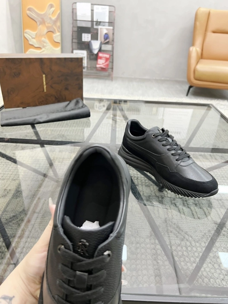 Lightweight Othxr Sneakers 211095
