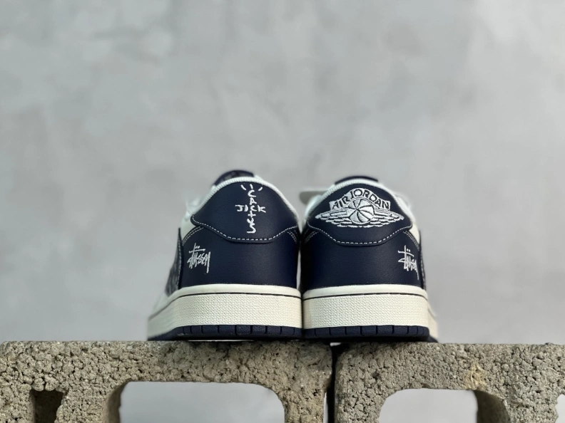 Vibrant Othxr Sneakers 211094
