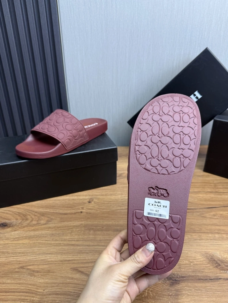 Durable Othxr Slippers 211802
