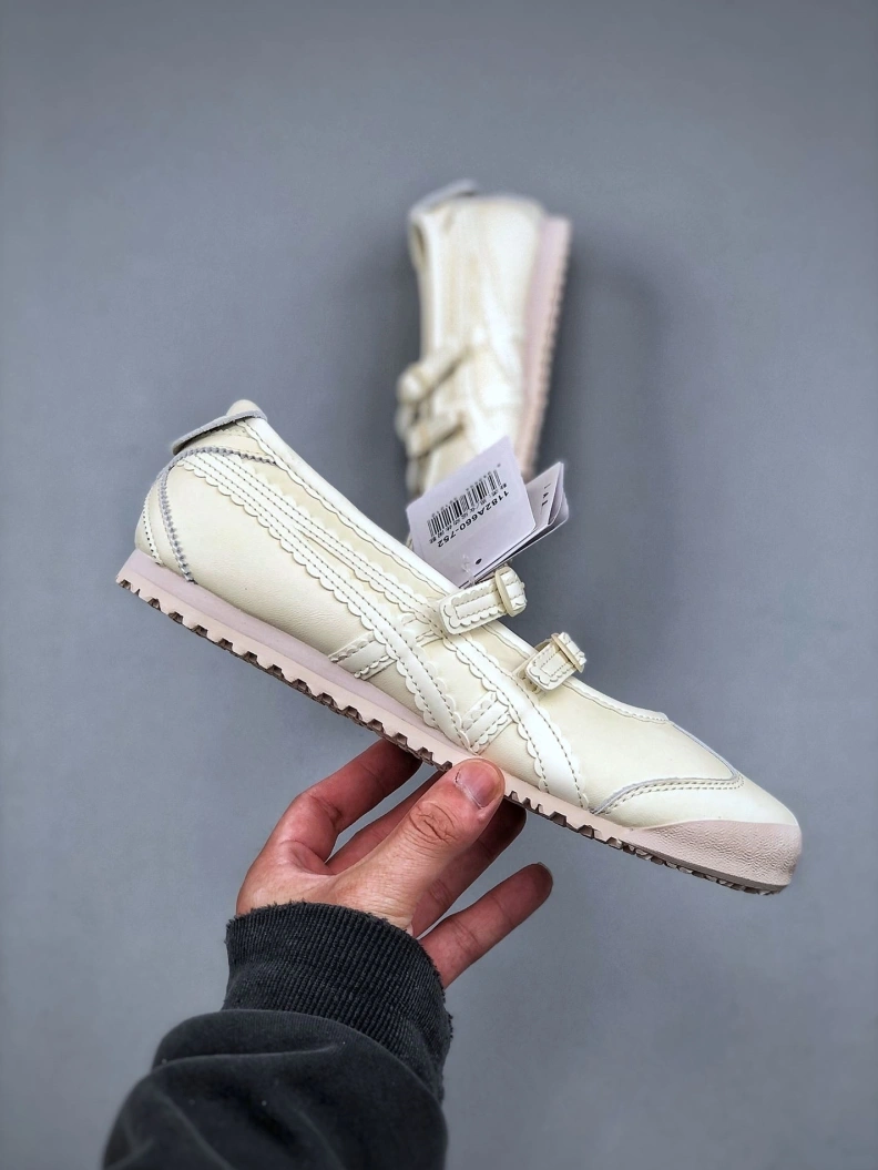 Cozy Othxr Sneakers 211073