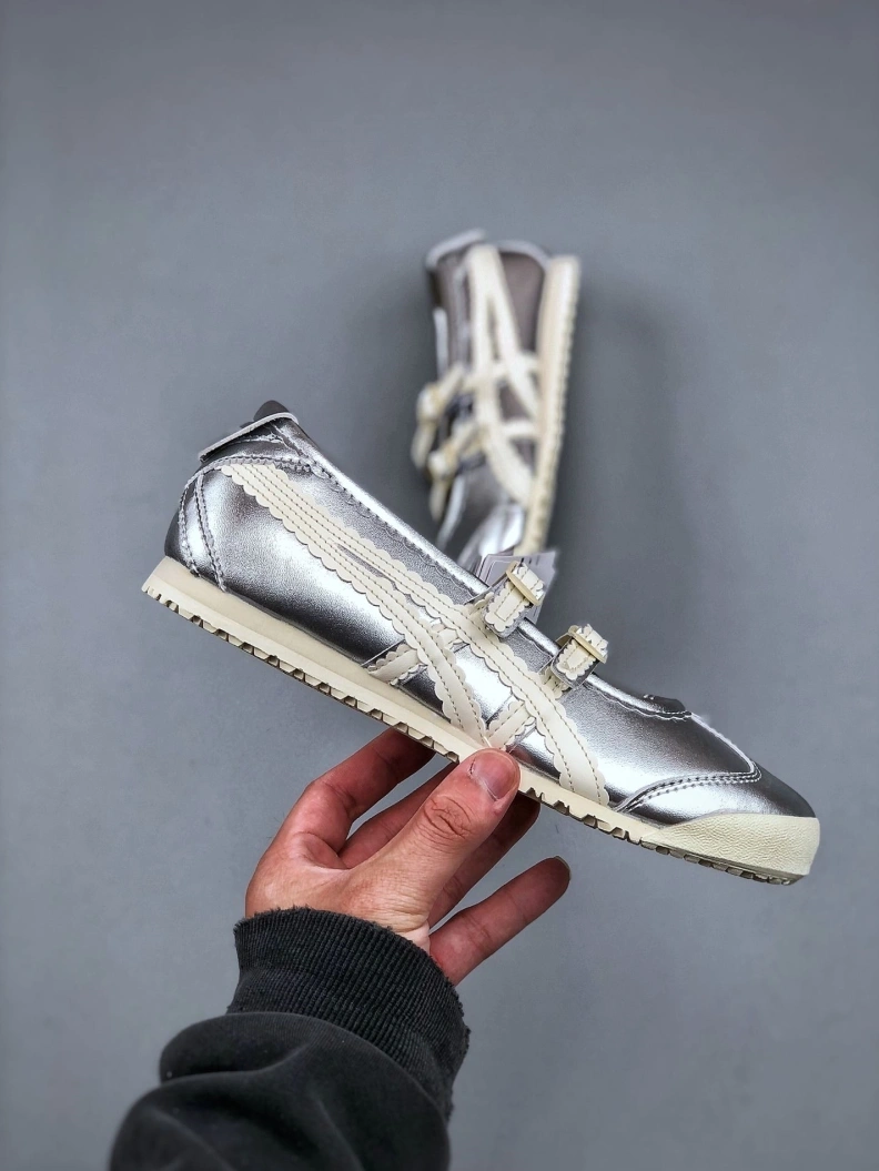 Versatile Othxr Sneakers 211079