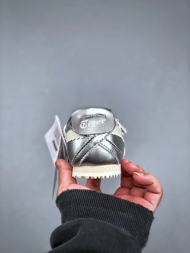 Versatile Othxr Sneakers 211079