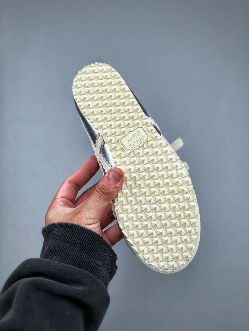 Versatile Othxr Sneakers 211079