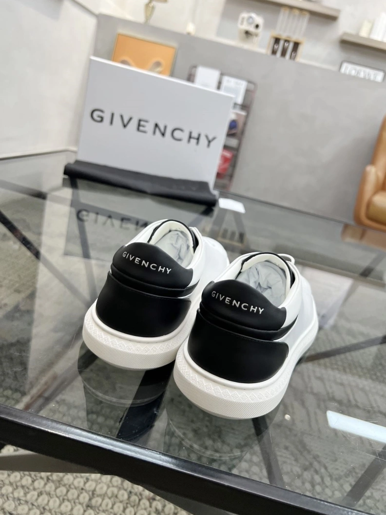 Gxvxnchy Sneakers StreetReady 152550
