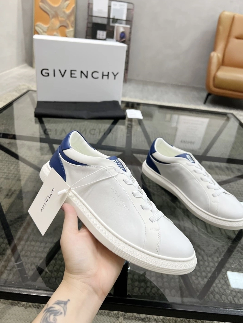 Bright Gxvxnchy Sneakers 152549