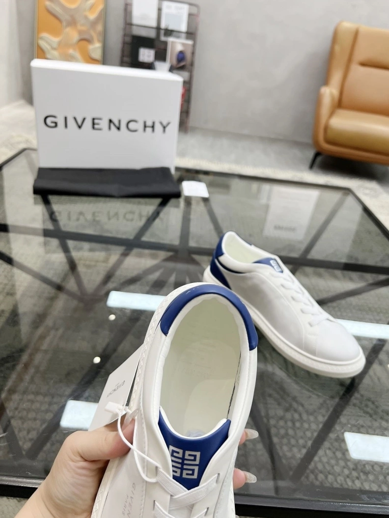 Bright Gxvxnchy Sneakers 152549