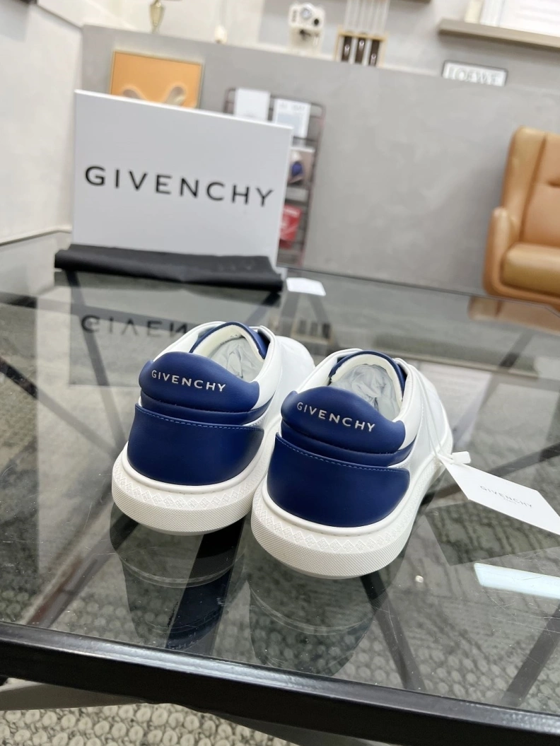 Bright Gxvxnchy Sneakers 152549