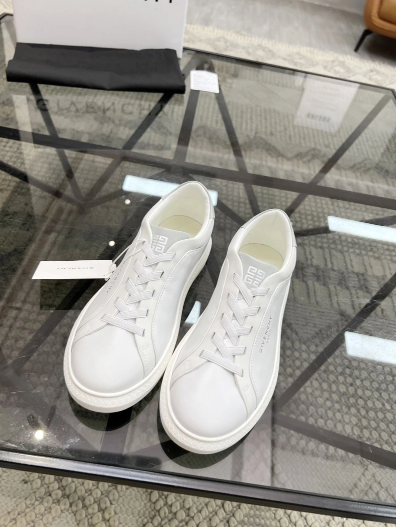 Gxvxnchy Sneakers Modern 152547