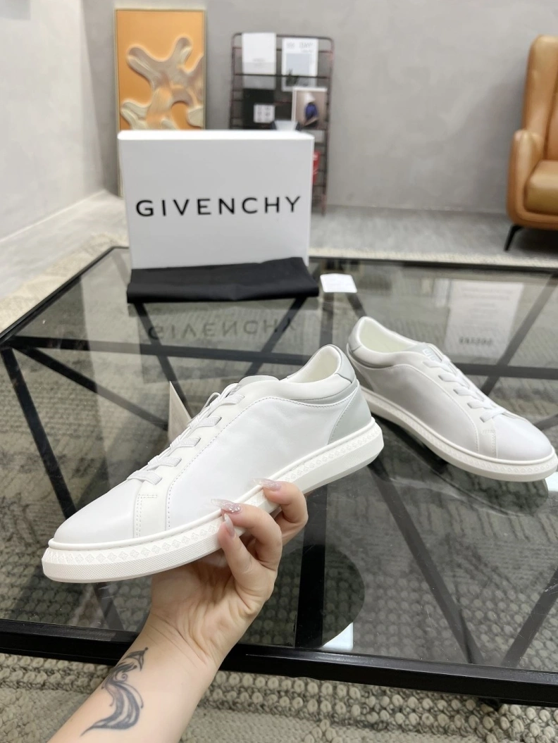 Gxvxnchy Sneakers Modern 152547