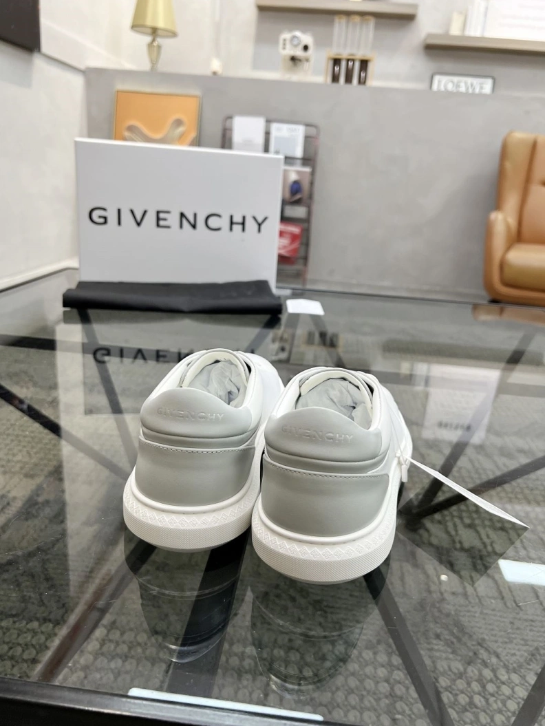 Gxvxnchy Sneakers Modern 152547