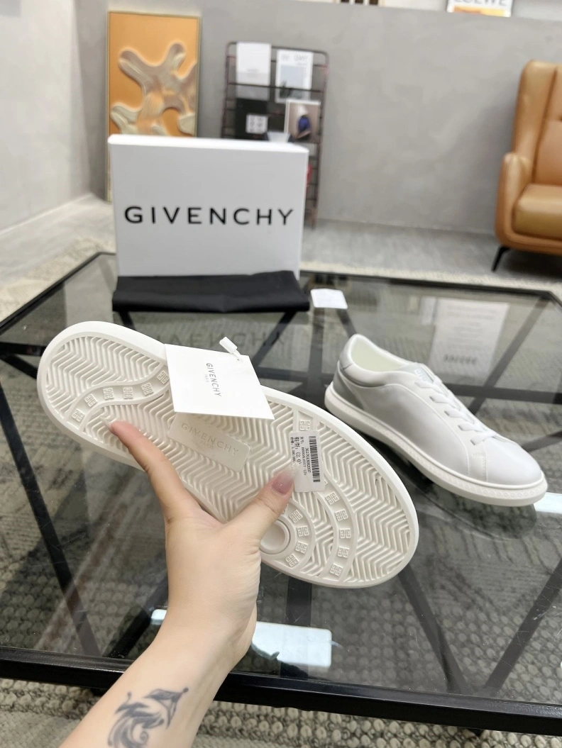 Gxvxnchy Sneakers Modern 152547