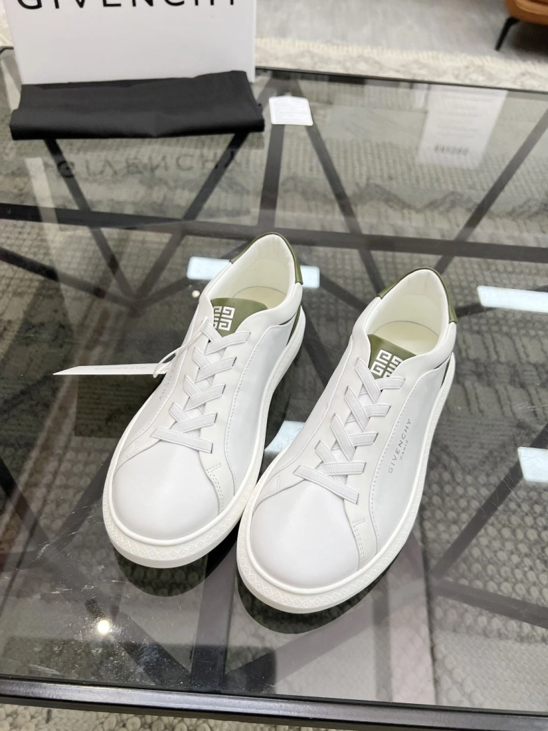 Gxvxnchy Sneakers Practical 152548