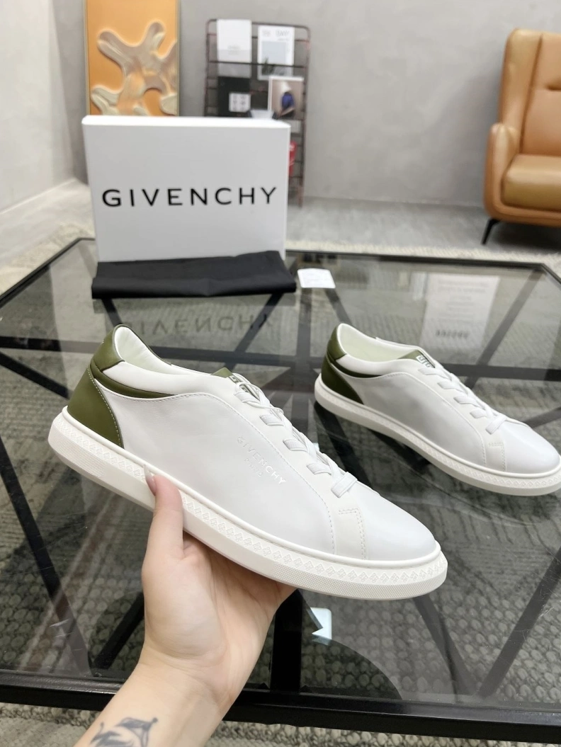 Gxvxnchy Sneakers Practical 152548
