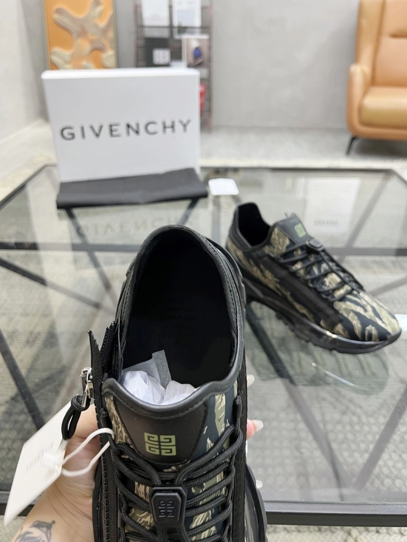 Gxvxnchy Sneakers Refined 152545
