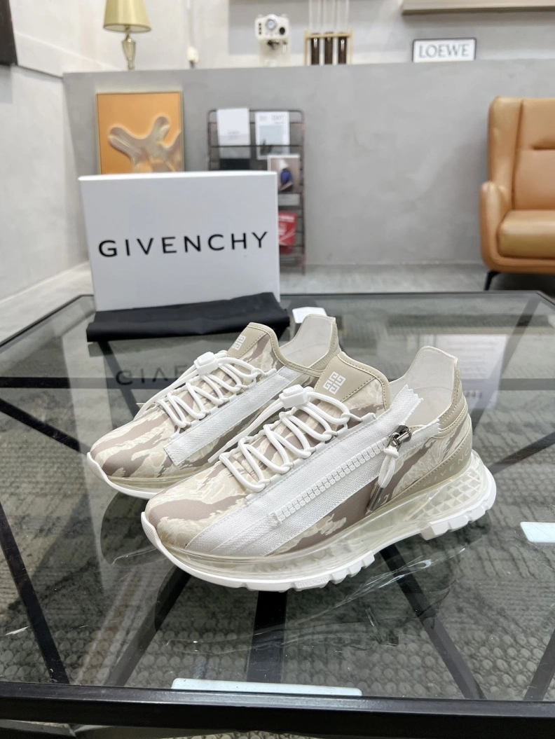 UrbanStyle Gxvxnchy Sneakers 152543