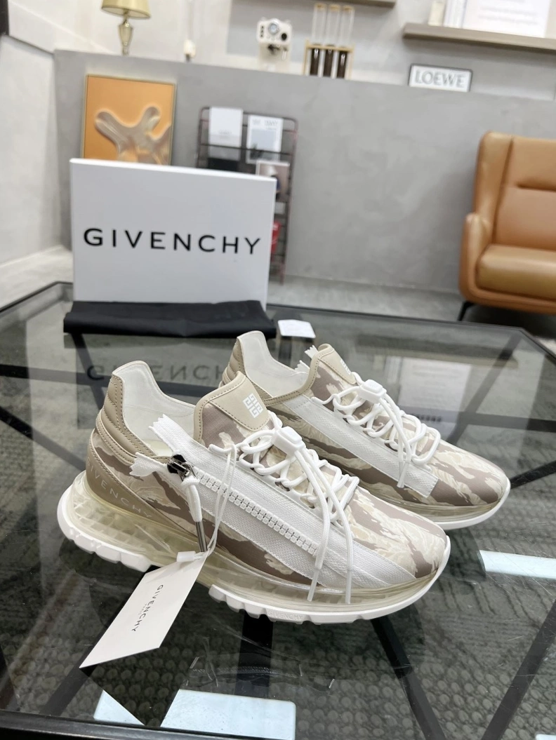 UrbanStyle Gxvxnchy Sneakers 152543