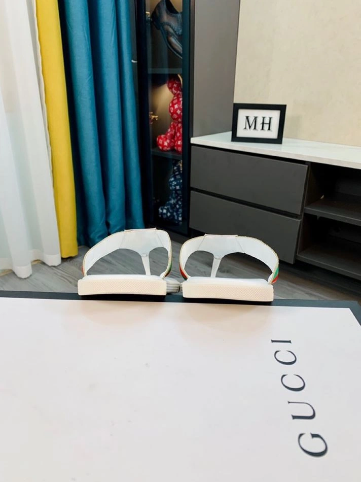 WellDesigned Gxccx Slippers 156360