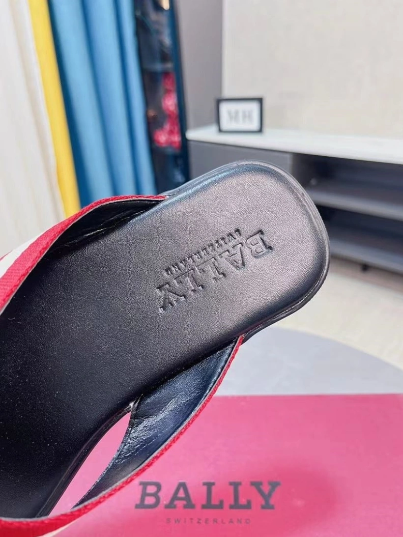 Functional Othxr Slippers 211800