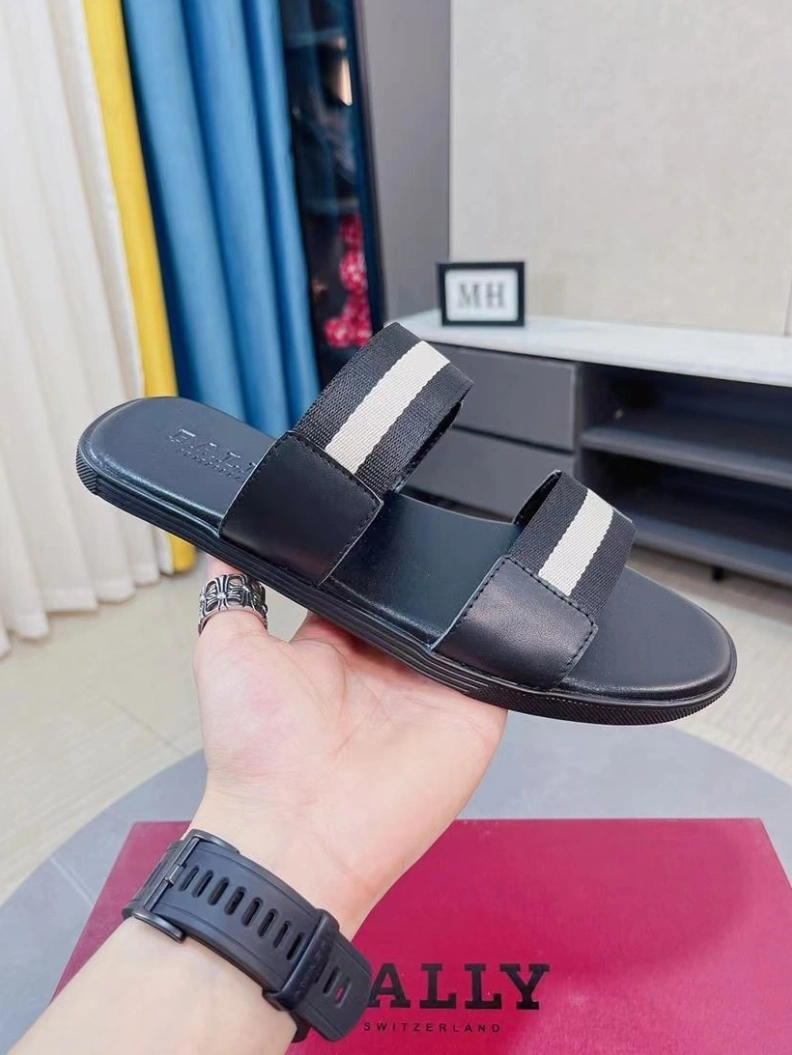 Versatile Othxr Slippers 211799