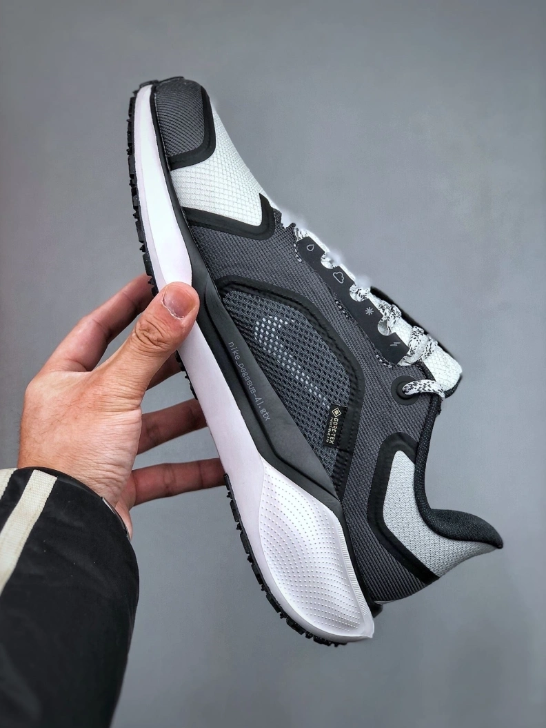 Bright Nxkx Sneakers 198684