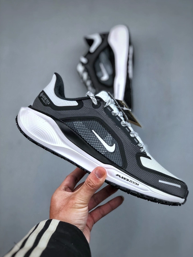 Bright Nxkx Sneakers 198684