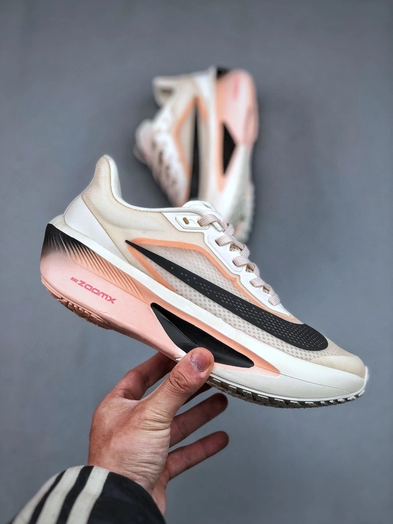 Sleek Nxkx Sneakers 198673