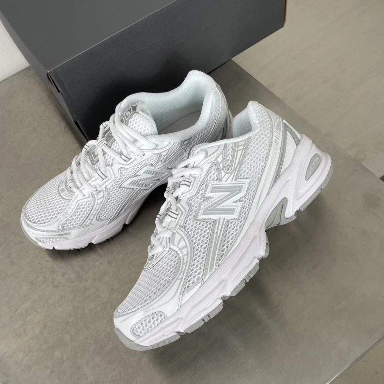 Trendsetting Othxr Sneakers 211062