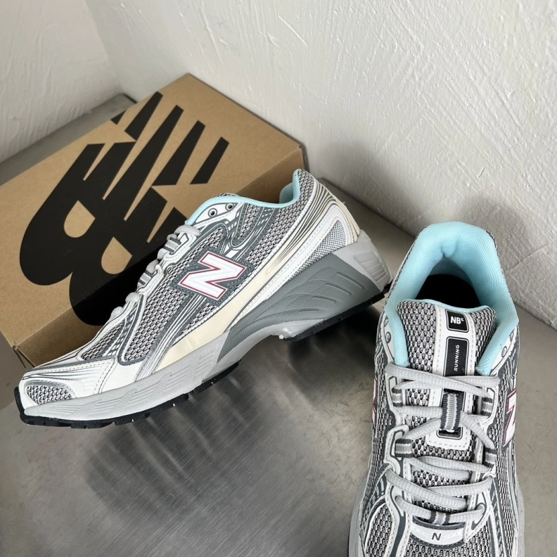 Versatile Othxr Sneakers 211086