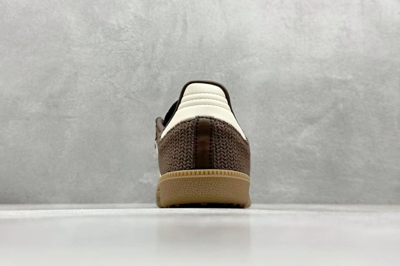 Minimalist Mxnxlo Blxhnxk Sneakers 192959