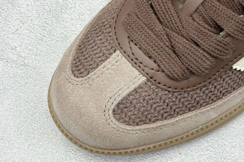 Minimalist Mxnxlo Blxhnxk Sneakers 192959