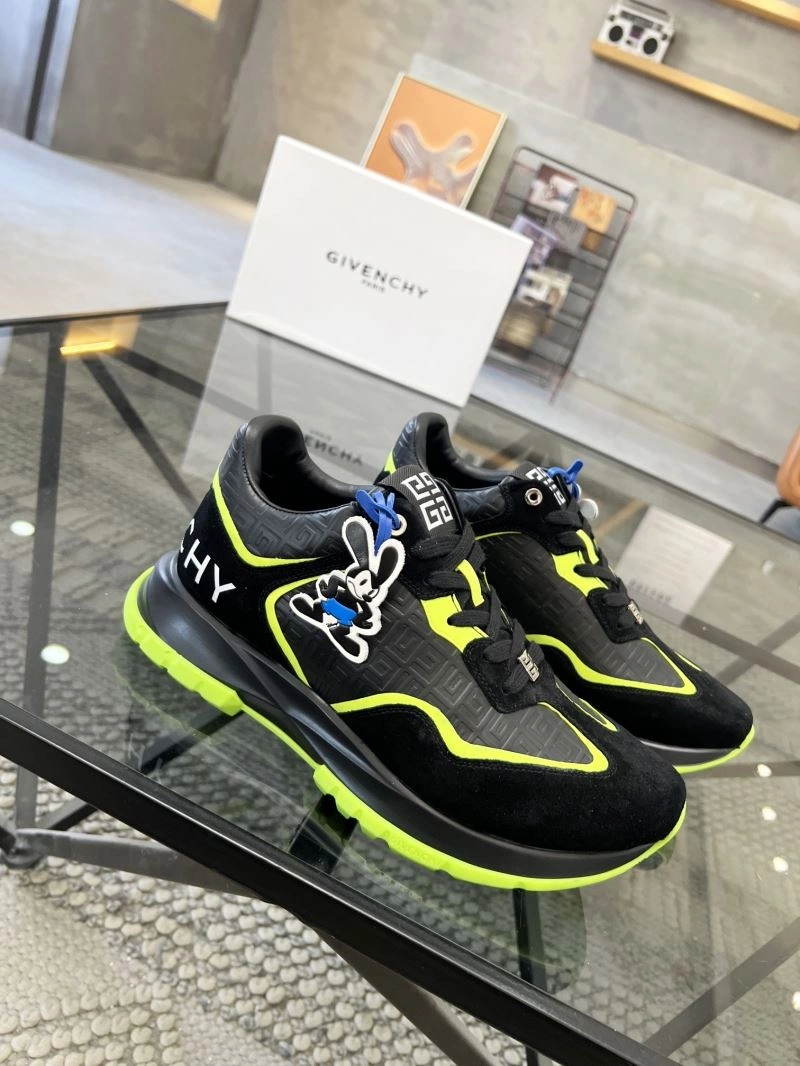 Bold Gxvxnchy Sneakers 154943
