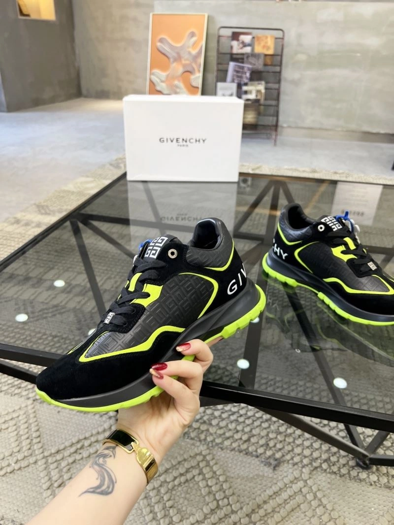 Bold Gxvxnchy Sneakers 154943