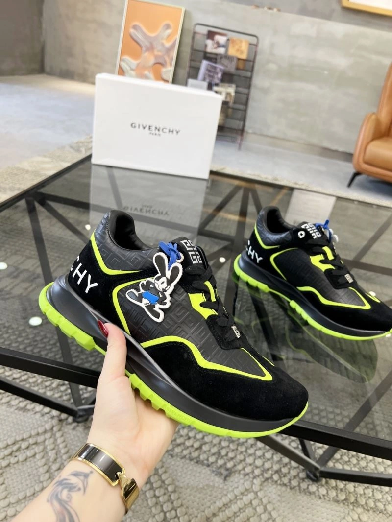 Bold Gxvxnchy Sneakers 154943
