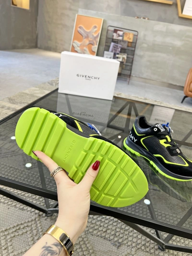 Bold Gxvxnchy Sneakers 154943