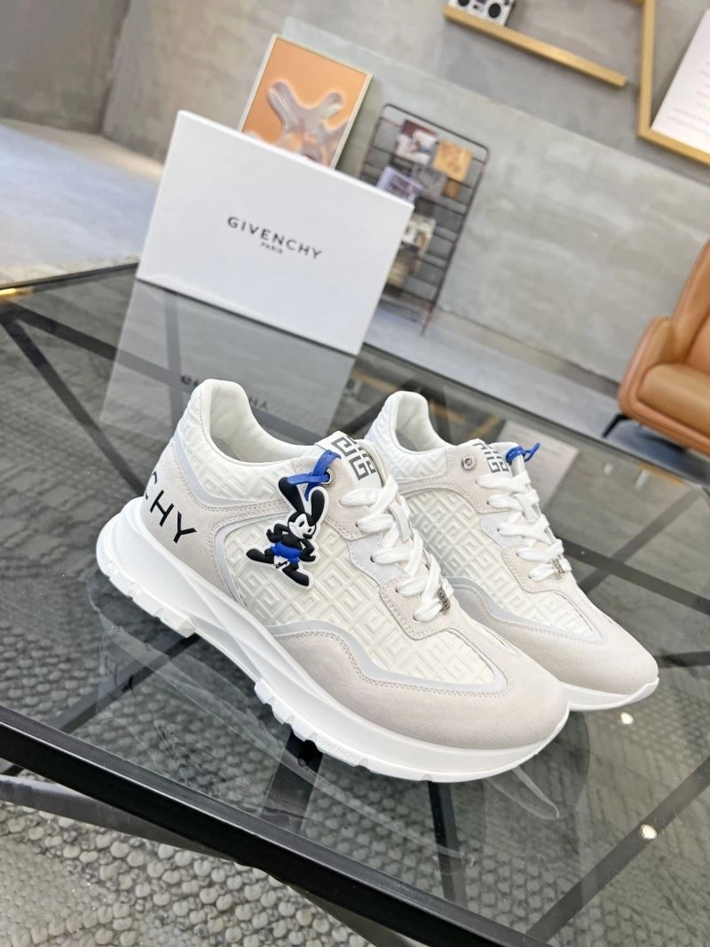 Trendy Gxvxnchy Sneakers 154936