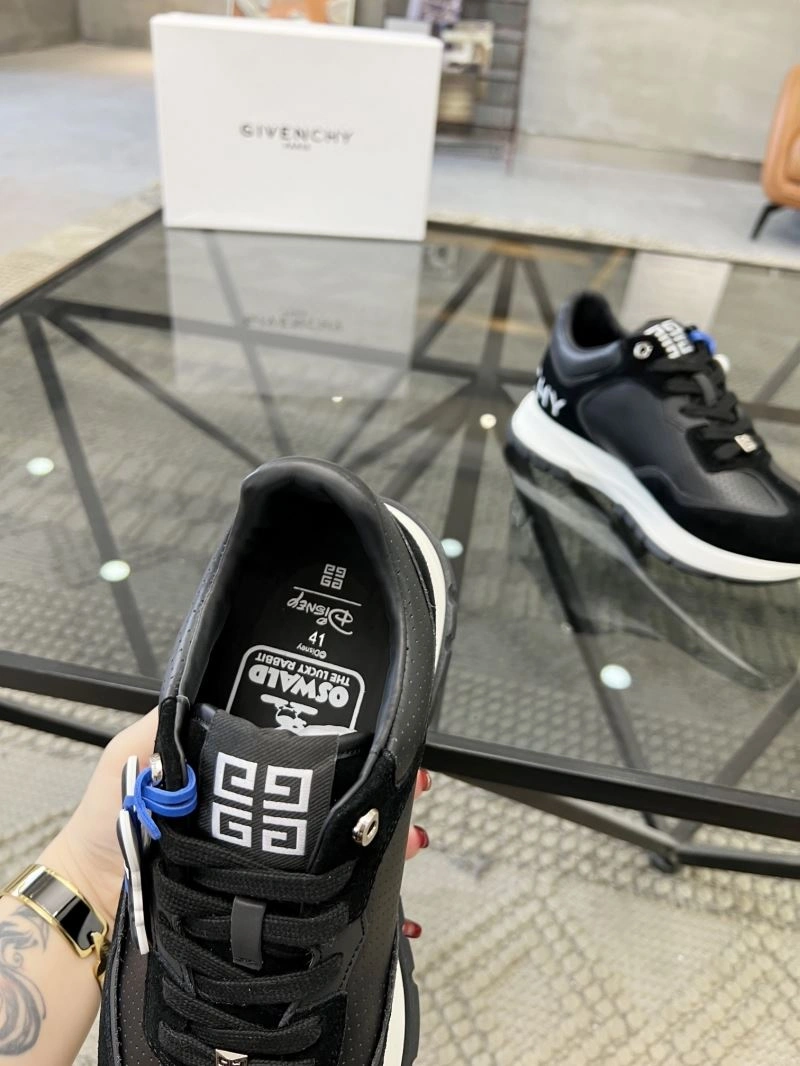 Gxvxnchy Sneakers Stylish 154941