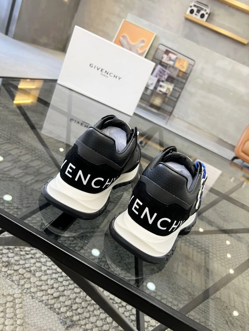Gxvxnchy Sneakers Stylish 154941