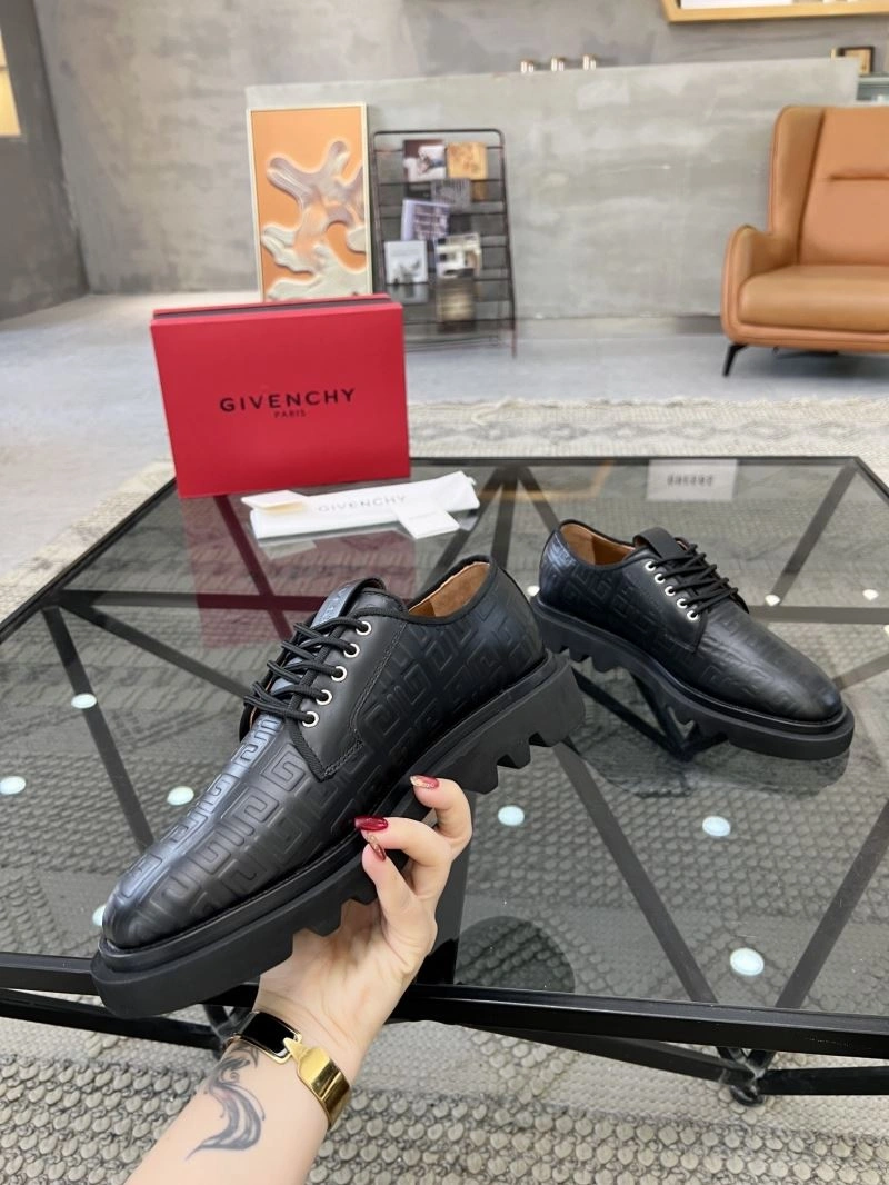 Bold Gxvxnchy Leather Shoes 155019