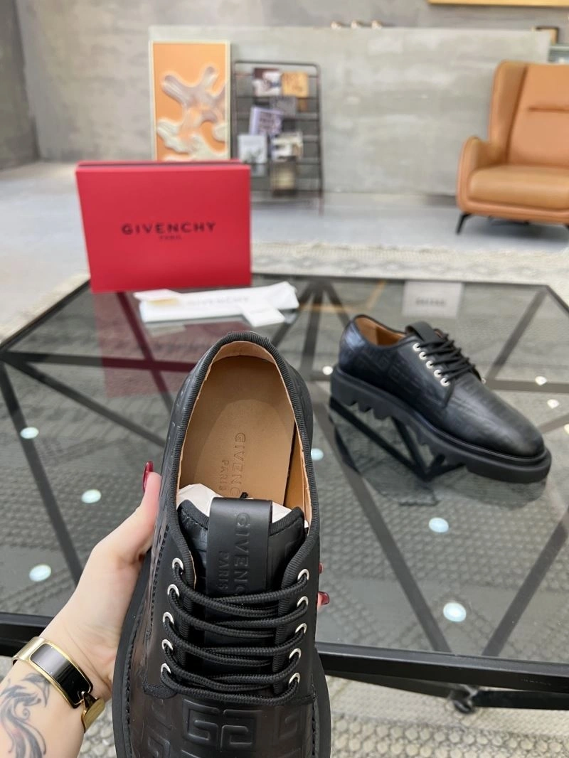 Bold Gxvxnchy Leather Shoes 155019