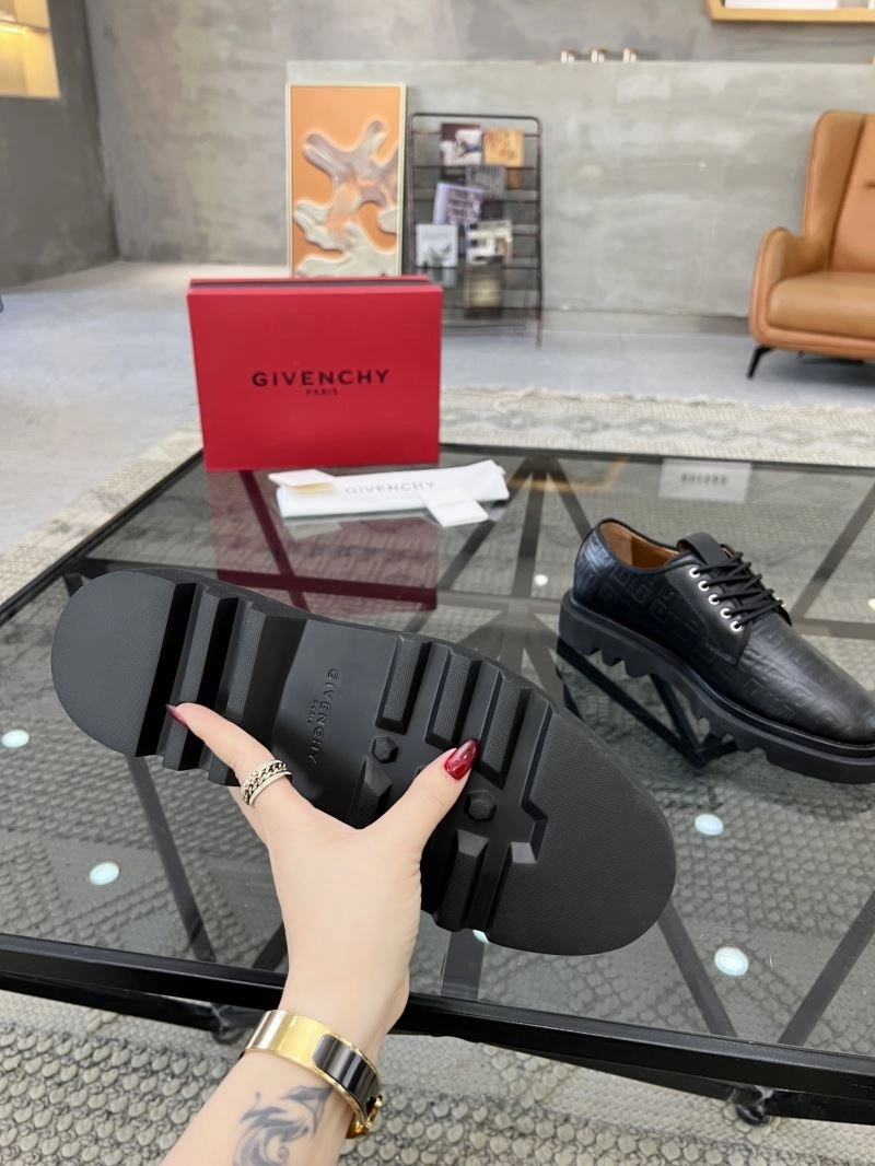 Bold Gxvxnchy Leather Shoes 155019