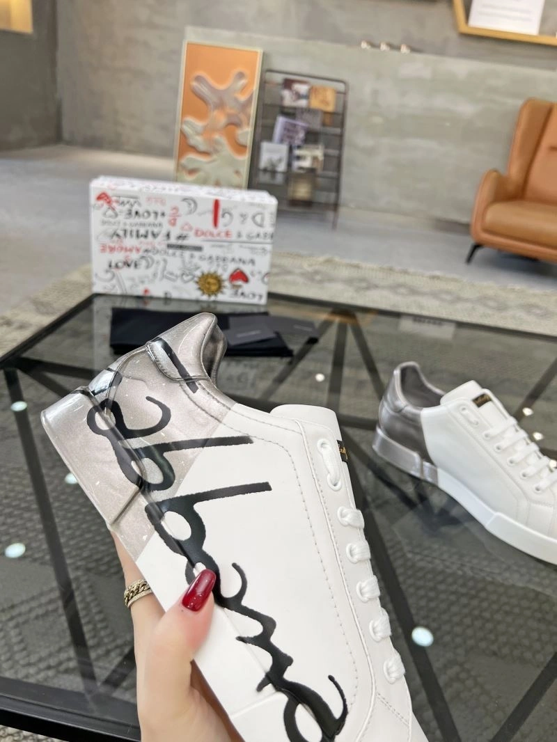 Practical Dolce & Gabbana Sneakers 146796
