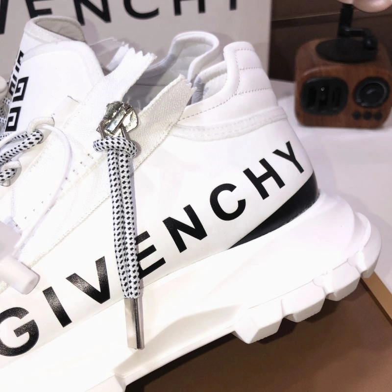 Gxvxnchy Sneakers DailyWear 154930